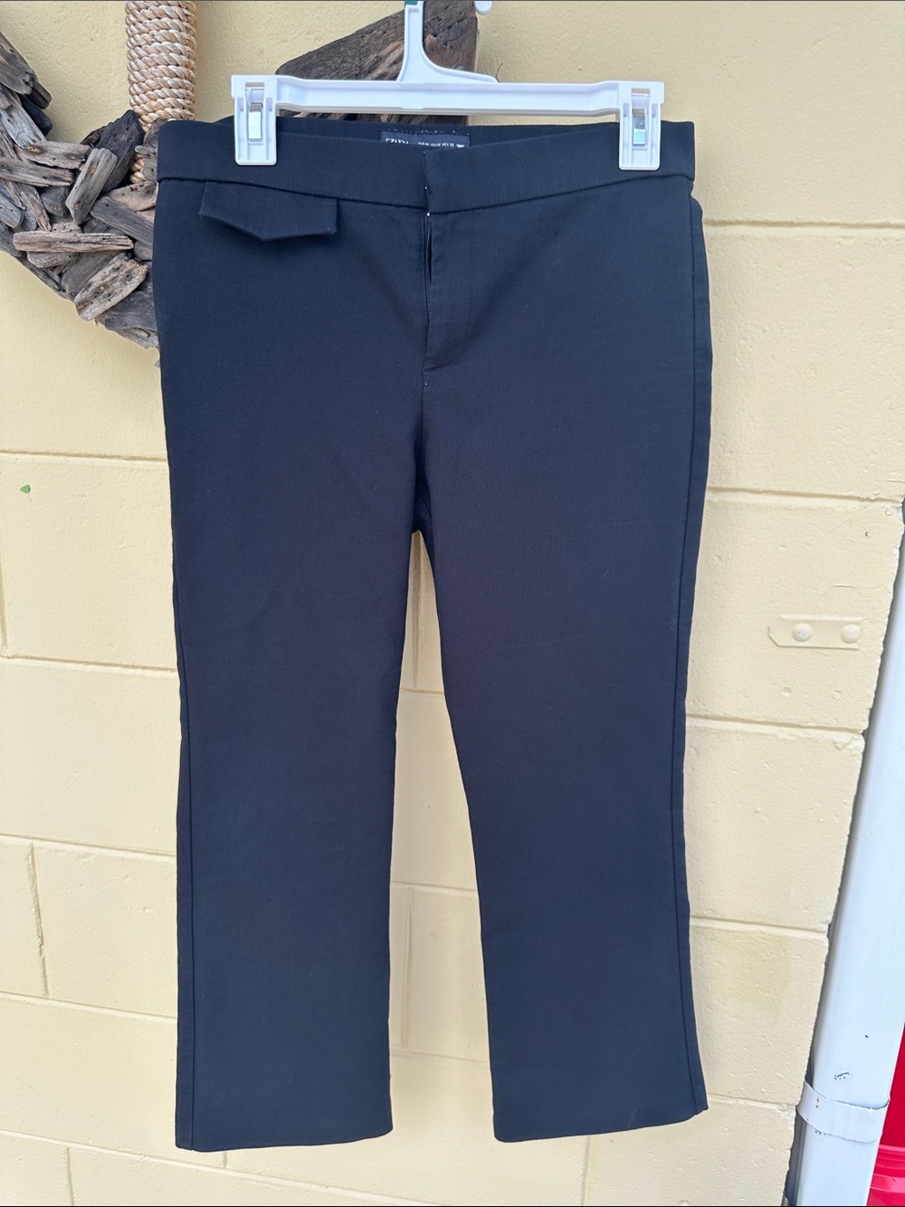 Zara Women’s Black Cropped Dress Pants made in Turkey